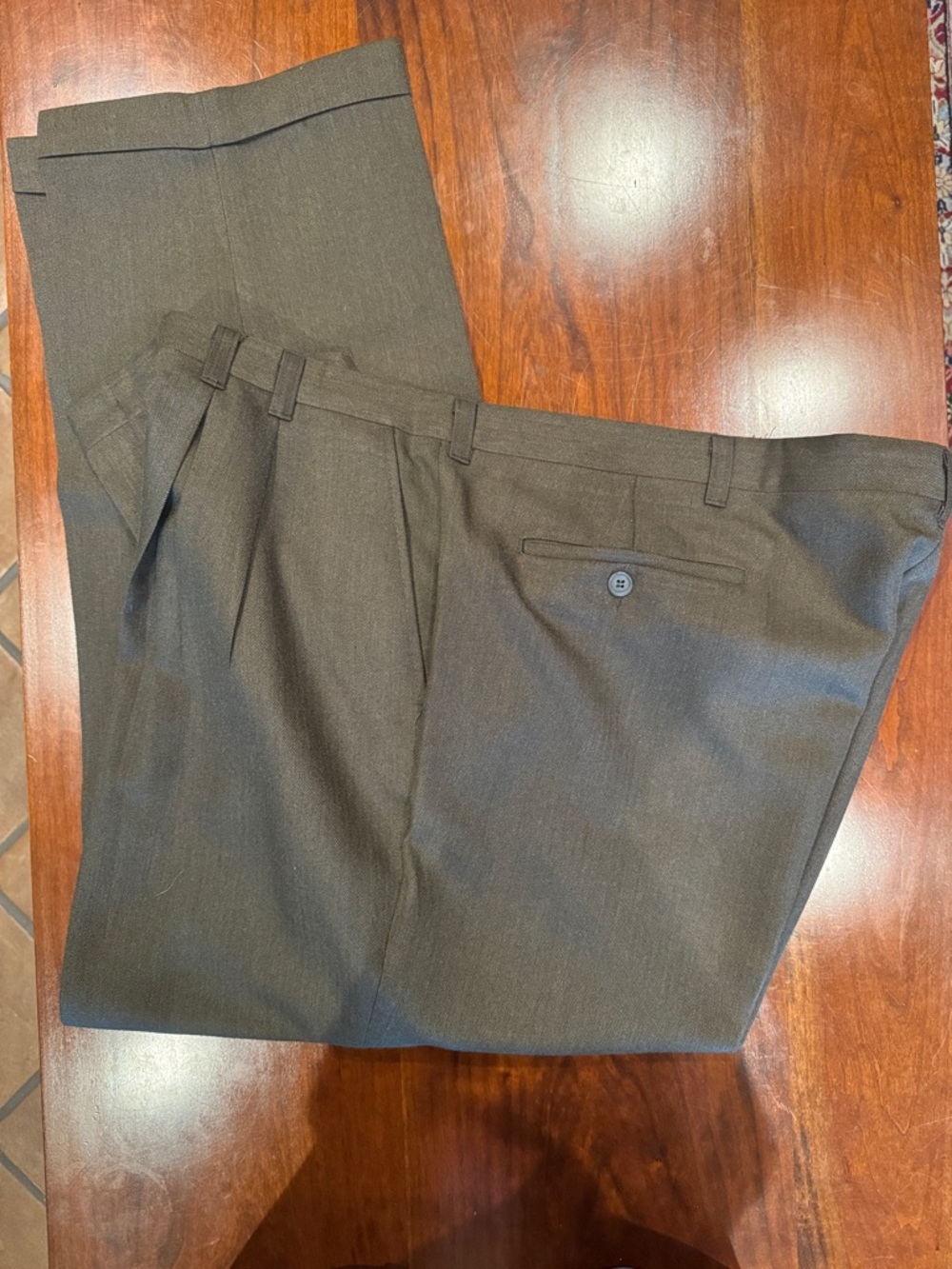 Alexander Lloyds Classic Men's Dress Pleated Pants Olive NWOT Cuffed Hem